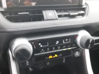 Toyota RAV4 2025 LE SUV de 4 puertas