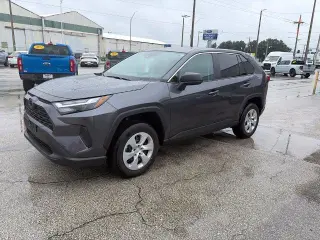 Toyota RAV4 2025 LE SUV de 4 puertas
