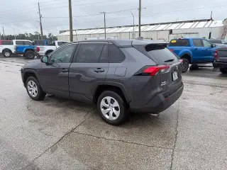 Toyota RAV4 2025 LE SUV de 4 puertas