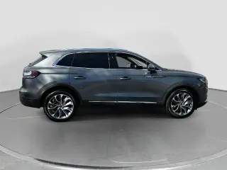 Lincoln Nautilus 2023 AWD Reserve SUV de 4 puertas