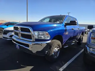 Ram 2500 2017 4x4 Tradesman 4 puertas Cabina Doble batea de 6.3 pies