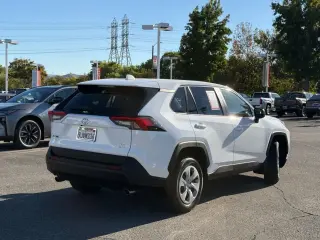 Toyota RAV4 2024 AWD LE SUV de 4 puertas