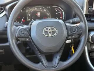 Toyota RAV4 2024 AWD LE SUV de 4 puertas