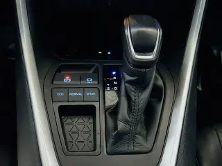 Toyota RAV4 2021 XLE Premium SUV de 4 puertas