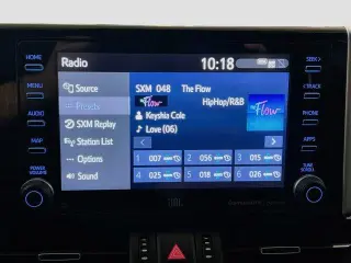 Toyota RAV4 2021 XLE Premium SUV de 4 puertas