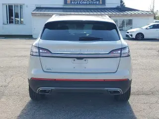 Lincoln Nautilus 2023 AWD Reserve SUV de 4 puertas