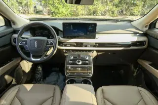Lincoln Nautilus 2023 AWD Standard SUV de 4 puertas
