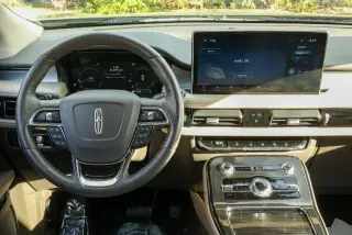 Lincoln Nautilus 2023 AWD Standard SUV de 4 puertas