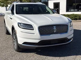 Lincoln Nautilus 2023 AWD Reserve SUV de 4 puertas