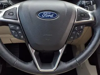 Ford Edge 2024 SUV de 4 puertas AWD Titanium