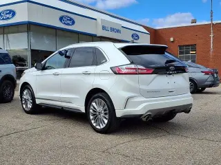 Ford Edge 2024 SUV de 4 puertas AWD Titanium
