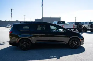 Chrysler Pacifica 2025 Limited 4dr Mini-Van