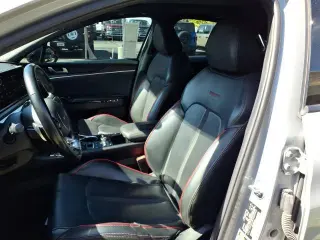 Kia K5 2022 GT 4dr Sedán