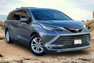 Toyota Sienna 2022 Limited 7-Pasajeros 4p Mini-Van