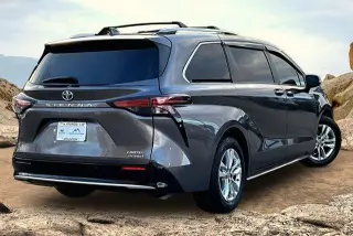 Toyota Sienna 2022 Limited 7-Pasajeros 4p Mini-Van