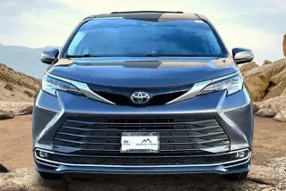 Toyota Sienna 2022 Limited 7-Pasajeros 4p Mini-Van