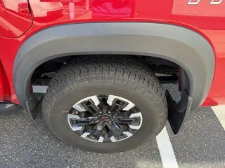 Nissan Frontier 2024 4x4 PRO-4X 4dr Crew Cab 5 ft. SB