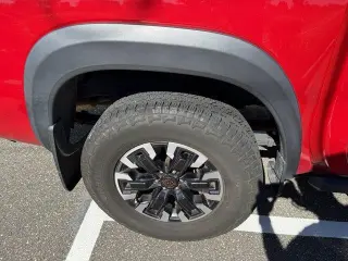 Nissan Frontier 2024 4x4 PRO-4X 4dr Crew Cab 5 ft. SB