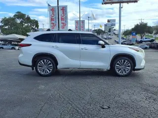 Toyota Highlander 2020 AWD Platinum 4dr SUV