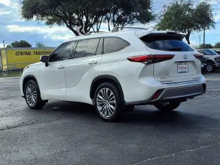 Toyota Highlander 2020 AWD Platinum 4dr SUV