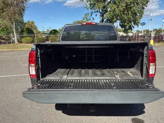 Nissan Frontier 2013 4x4 SV 4dr Crew Cab 6.1 ft. SB Pickup 5A