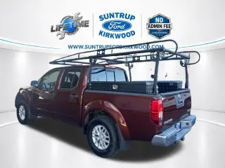 Nissan Frontier 2016 4x4 SV 4dr Crew Cab 5 ft. SB Pickup 6M (lanzamiento a mitad de año)