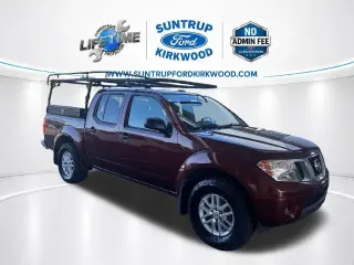 Nissan Frontier 2016 4x4 SV 4dr Crew Cab 5 ft. SB Pickup 6M (lanzamiento a mitad de año)