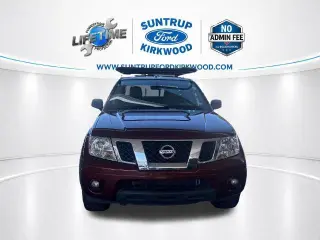Nissan Frontier 2016 4x4 SV 4dr Crew Cab 5 ft. SB Pickup 6M (lanzamiento a mitad de año)