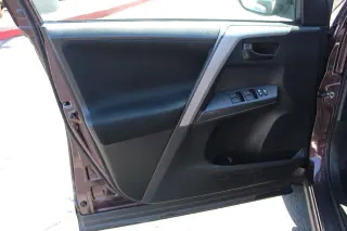 TOYOTA RAV4 2017