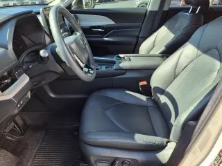 Toyota Grand Highlander 2024 XLE 4 SUV