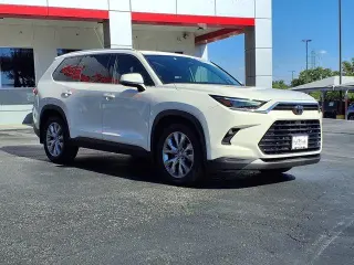 Toyota Grand Highlander 2024 XLE 4 SUV