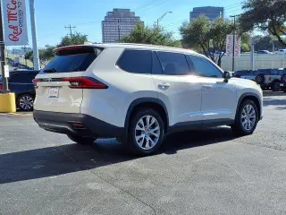 Toyota Grand Highlander 2024 XLE 4 SUV