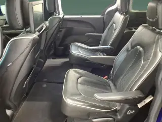 Chrysler Pacifica 2018 Limited 4dr Mini-Van