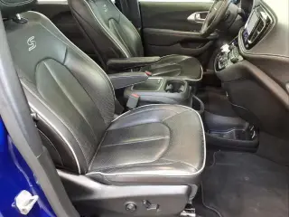 Chrysler Pacifica 2018 Limited 4dr Mini-Van