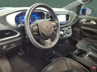 Chrysler Pacifica 2018 Limited 4dr Mini-Van