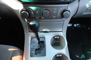 TOYOTA HIGHLANDER 2012