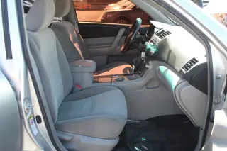 TOYOTA HIGHLANDER 2012