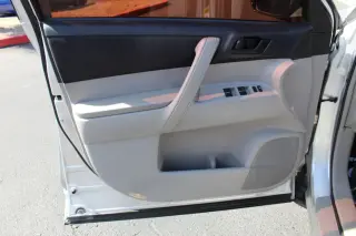 TOYOTA HIGHLANDER 2012