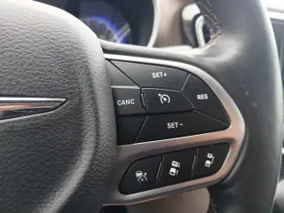 Chrysler Pacifica 2017 Touring-L Plus 4dr Mini-Van