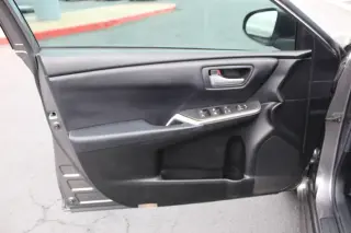 TOYOTA CAMRY 2017