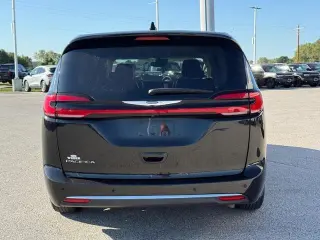 Chrysler Pacifica 2023 Touring L 4dr Mini-Van