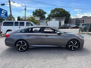 Honda Accord 2018 Sport Sedán 4 puertas (1.5T I4 CVT)