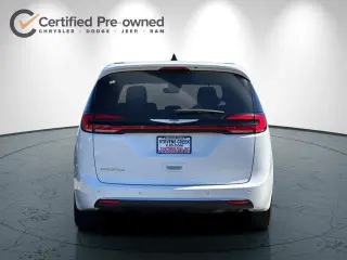 Chrysler Pacifica 2025 Select 4dr Mini-Van