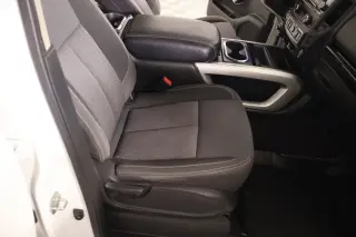 Nissan Titan 2022 4x4 SV 4dr Crew Cab 5.6 ft. SB