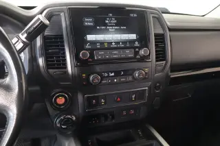 Nissan Titan 2022 4x4 SV 4dr Crew Cab 5.6 ft. SB