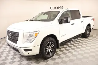 Nissan Titan 2022 4x4 SV 4dr Crew Cab 5.6 ft. SB