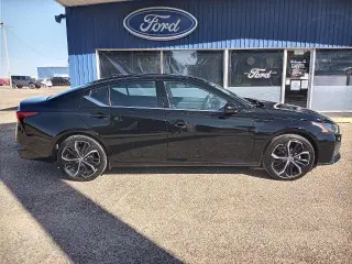 Sedán Nissan Altima 2025 2.5 SR 4 puertas