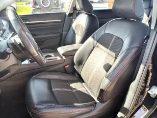 Sedán Nissan Altima 2025 2.5 SR 4 puertas