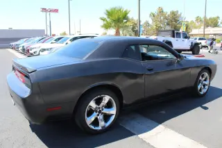 DODGE CHALLENGER 2012