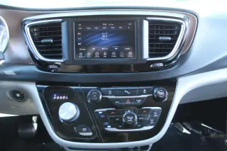 CHRYSLER PACIFICA 2018